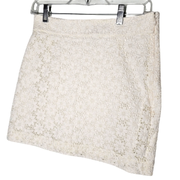 French Connection Cream Daisy Doile Mini Skirt Women's Size 8 NWOT - Picture 1 of 13
